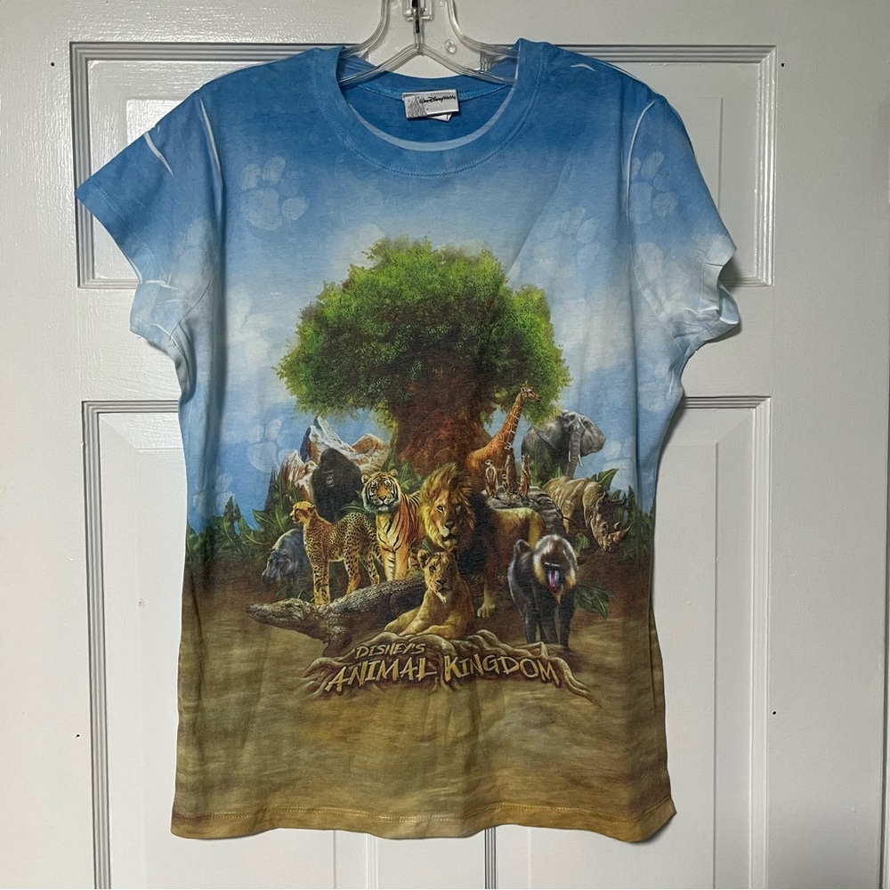 Walt Disney Casual Animal Kingdom tree Blue and Brown Tee